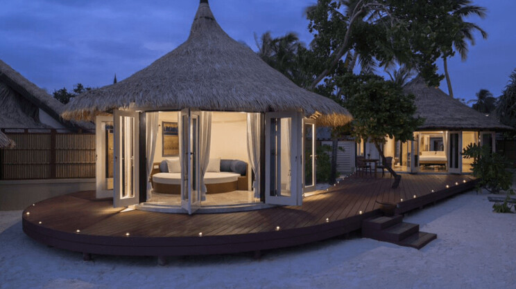 Grand Beachfront Pool Villa